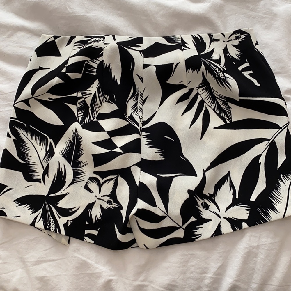 Express Skort - image 4